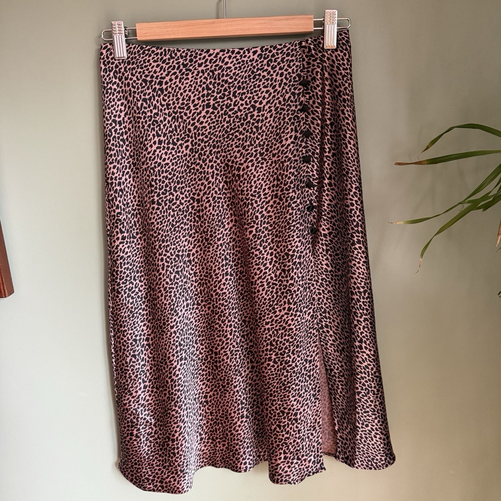Victoria's‎ Secret Women's SMALL Neutral Cheetah Print Buttoned Skirt with Slit